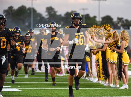 Thumbnail 3 in Klein Collins vs Klein Oak photogallery.