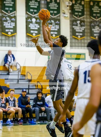 Thumbnail 1 in Bakersfield vs Davis Sr. (Santa Barbara Holiday Classic) photogallery.