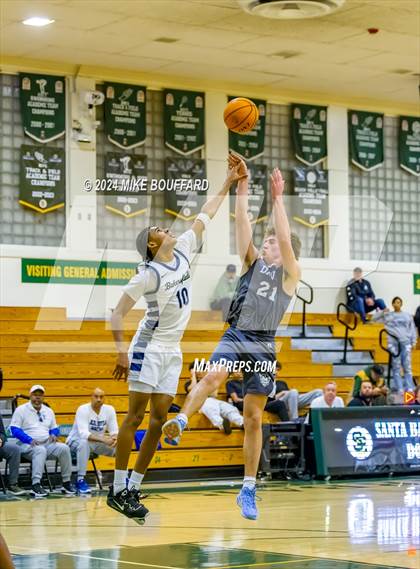 Thumbnail 3 in Bakersfield vs Davis Sr. (Santa Barbara Holiday Classic) photogallery.