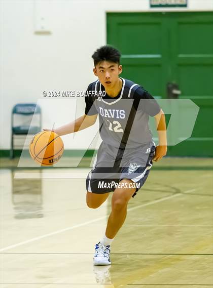 Thumbnail 2 in Bakersfield vs Davis Sr. (Santa Barbara Holiday Classic) photogallery.
