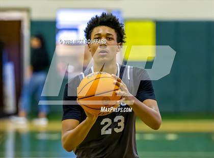 Thumbnail 1 in Bakersfield vs Davis Sr. (Santa Barbara Holiday Classic) photogallery.