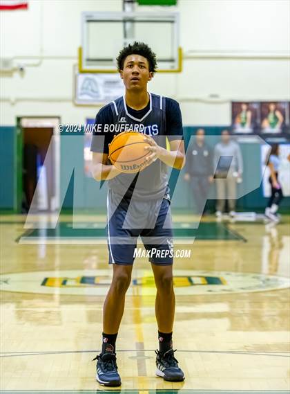 Thumbnail 2 in Bakersfield vs Davis Sr. (Santa Barbara Holiday Classic) photogallery.