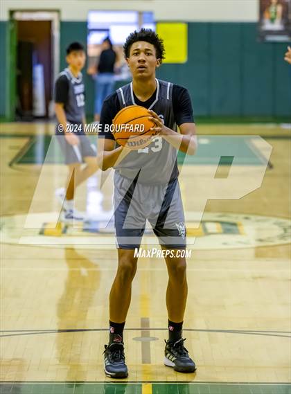 Thumbnail 3 in Bakersfield vs Davis Sr. (Santa Barbara Holiday Classic) photogallery.
