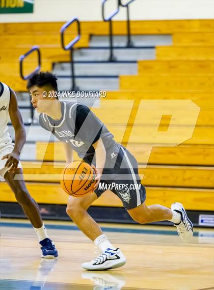 Thumbnail 1 in Bakersfield vs Davis Sr. (Santa Barbara Holiday Classic) photogallery.