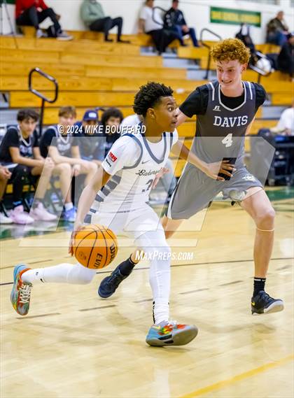 Thumbnail 1 in Bakersfield vs Davis Sr. (Santa Barbara Holiday Classic) photogallery.