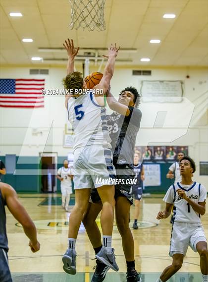 Thumbnail 3 in Bakersfield vs Davis Sr. (Santa Barbara Holiday Classic) photogallery.