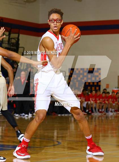 Thumbnail 2 in Salesian College Preparatory vs. Mater Dei (Tarkanian Classic) photogallery.