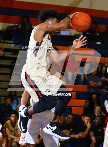 Thumbnail 2 in Salesian College Preparatory vs. Mater Dei (Tarkanian Classic) photogallery.