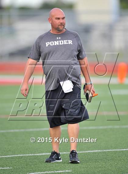 Thumbnail 1 in Nocona @ Ponder photogallery.