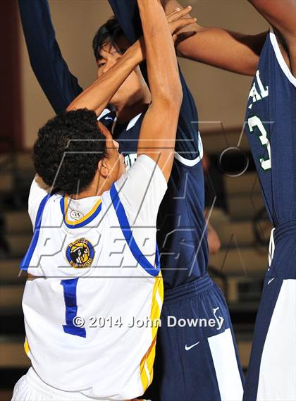 Thumbnail 2 in Chaparral @ Benicia (MaxPreps Holiday Classic) photogallery.