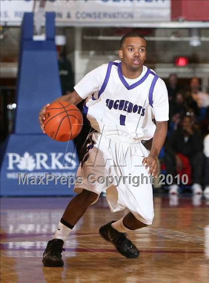 Thumbnail 3 in New Rochelle vs. Mt. Vernon (Section 1 Class AA Semifinal) photogallery.
