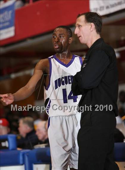 Thumbnail 1 in New Rochelle vs. Mt. Vernon (Section 1 Class AA Semifinal) photogallery.