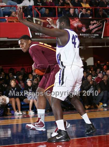Thumbnail 3 in New Rochelle vs. Mt. Vernon (Section 1 Class AA Semifinal) photogallery.