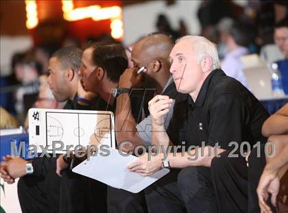 Thumbnail 3 in New Rochelle vs. Mt. Vernon (Section 1 Class AA Semifinal) photogallery.