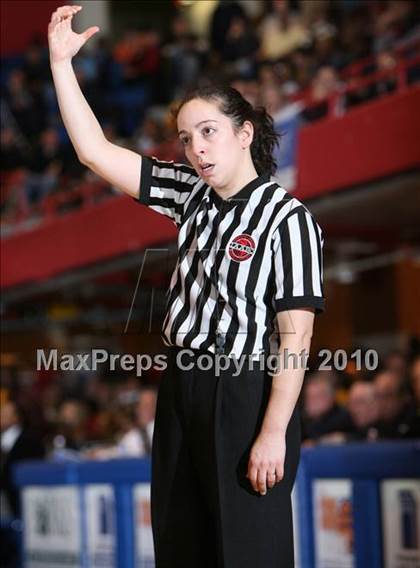Thumbnail 3 in New Rochelle vs. Mt. Vernon (Section 1 Class AA Semifinal) photogallery.