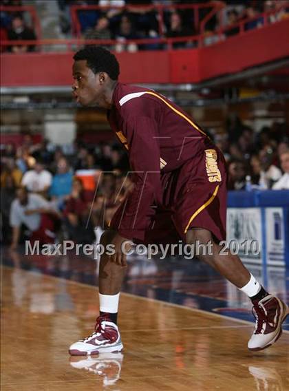 Thumbnail 1 in New Rochelle vs. Mt. Vernon (Section 1 Class AA Semifinal) photogallery.