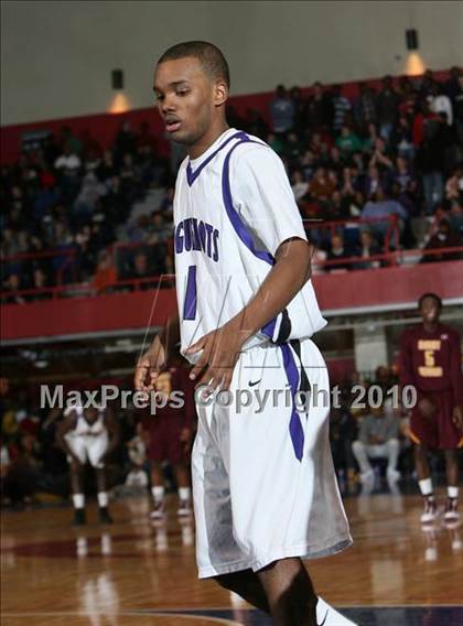 Thumbnail 3 in New Rochelle vs. Mt. Vernon (Section 1 Class AA Semifinal) photogallery.