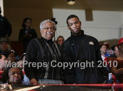 Thumbnail 1 in New Rochelle vs. Mt. Vernon (Section 1 Class AA Semifinal) photogallery.