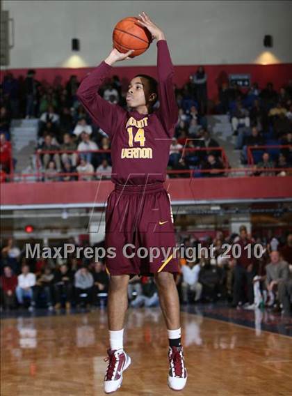 Thumbnail 2 in New Rochelle vs. Mt. Vernon (Section 1 Class AA Semifinal) photogallery.