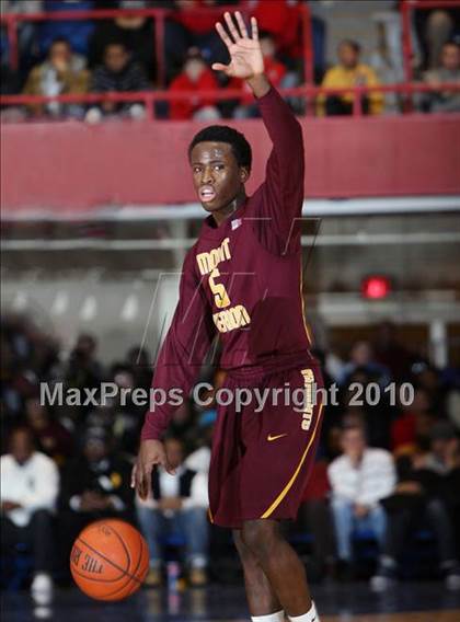 Thumbnail 3 in New Rochelle vs. Mt. Vernon (Section 1 Class AA Semifinal) photogallery.