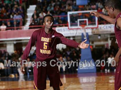 Thumbnail 3 in New Rochelle vs. Mt. Vernon (Section 1 Class AA Semifinal) photogallery.