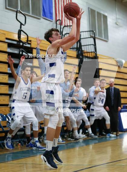 Thumbnail 1 in Darien @ Ludlowe photogallery.