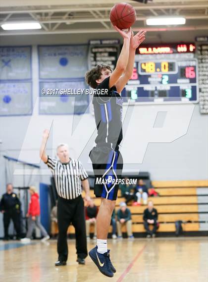Thumbnail 1 in Darien @ Ludlowe photogallery.