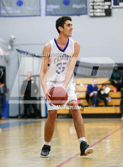 Thumbnail 1 in Darien @ Ludlowe photogallery.
