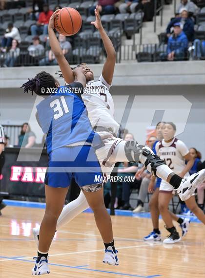 Thumbnail 2 in Mansfield Timberview vs. Brewer (UIL 5A Area Playoff) photogallery.