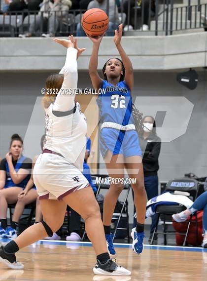 Thumbnail 1 in Mansfield Timberview vs. Brewer (UIL 5A Area Playoff) photogallery.