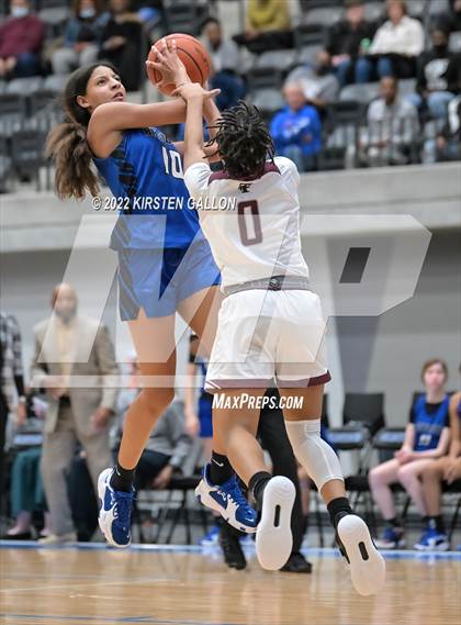 Thumbnail 3 in Mansfield Timberview vs. Brewer (UIL 5A Area Playoff) photogallery.