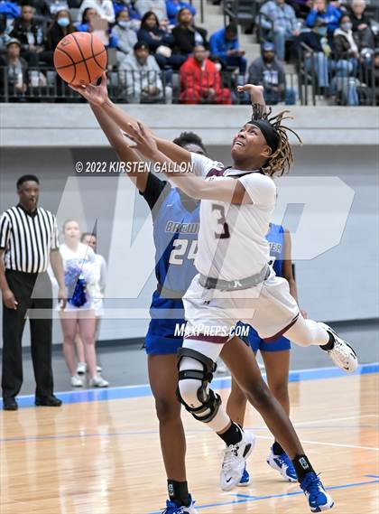 Thumbnail 2 in Mansfield Timberview vs. Brewer (UIL 5A Area Playoff) photogallery.
