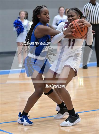 Thumbnail 3 in Mansfield Timberview vs. Brewer (UIL 5A Area Playoff) photogallery.