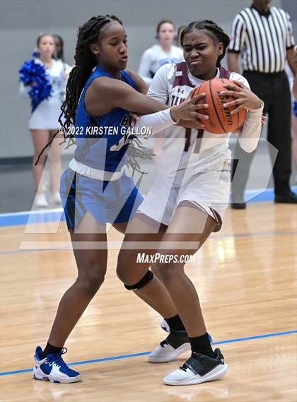 Thumbnail 2 in Mansfield Timberview vs. Brewer (UIL 5A Area Playoff) photogallery.