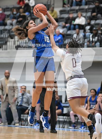 Thumbnail 1 in Mansfield Timberview vs. Brewer (UIL 5A Area Playoff) photogallery.
