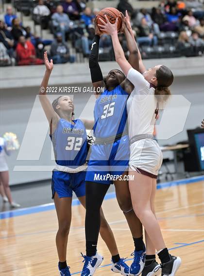 Thumbnail 1 in Mansfield Timberview vs. Brewer (UIL 5A Area Playoff) photogallery.