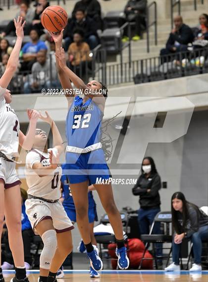 Thumbnail 1 in Mansfield Timberview vs. Brewer (UIL 5A Area Playoff) photogallery.