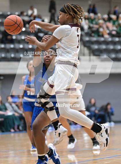 Thumbnail 2 in Mansfield Timberview vs. Brewer (UIL 5A Area Playoff) photogallery.