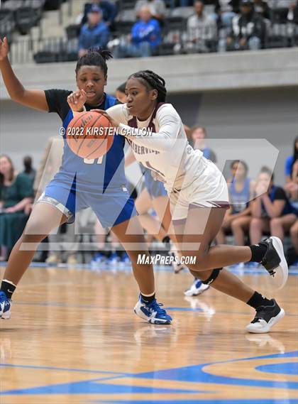 Thumbnail 3 in Mansfield Timberview vs. Brewer (UIL 5A Area Playoff) photogallery.