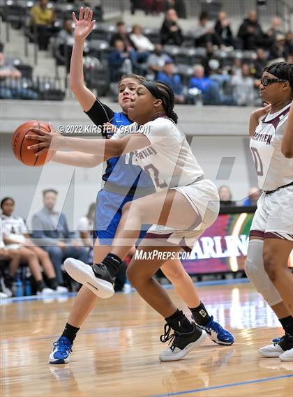 Thumbnail 1 in Mansfield Timberview vs. Brewer (UIL 5A Area Playoff) photogallery.