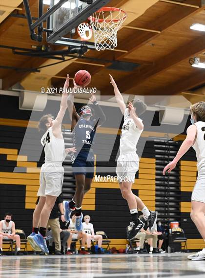 Thumbnail 1 in Cherokee Trail @ Arapahoe photogallery.