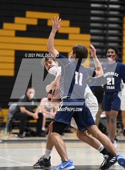 Thumbnail 1 in Cherokee Trail @ Arapahoe photogallery.
