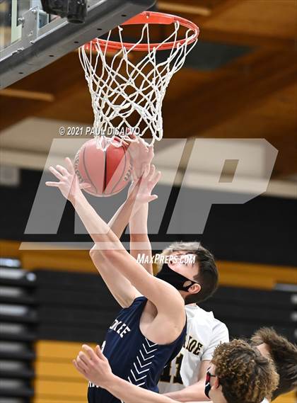 Thumbnail 1 in Cherokee Trail @ Arapahoe photogallery.