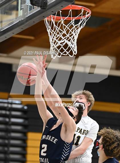 Thumbnail 3 in Cherokee Trail @ Arapahoe photogallery.
