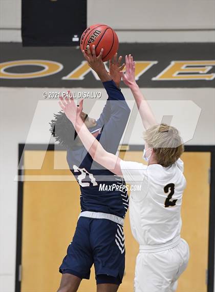 Thumbnail 3 in Cherokee Trail @ Arapahoe photogallery.
