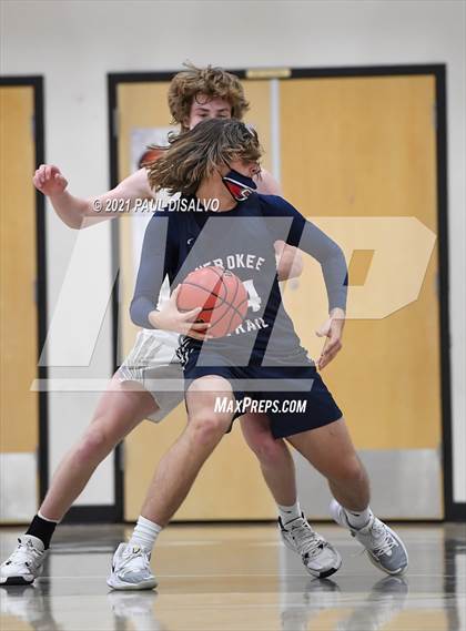 Thumbnail 2 in Cherokee Trail @ Arapahoe photogallery.