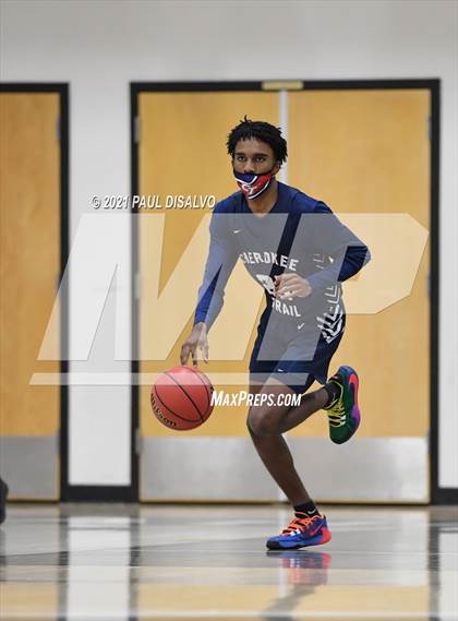 Thumbnail 2 in Cherokee Trail @ Arapahoe photogallery.