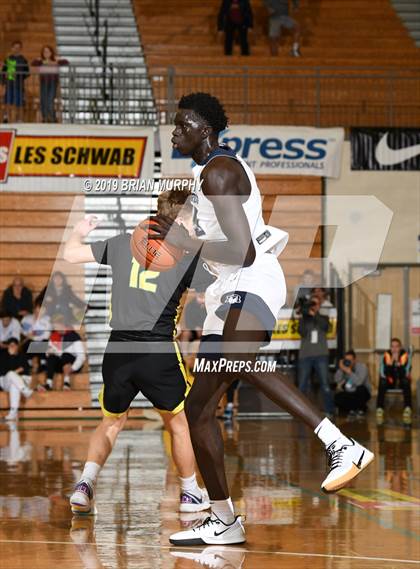 Thumbnail 2 in Norcross vs. West Linn (Les Schwab Invitational) photogallery.