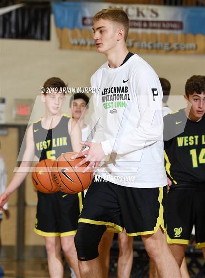 Thumbnail 3 in Norcross vs. West Linn (Les Schwab Invitational) photogallery.