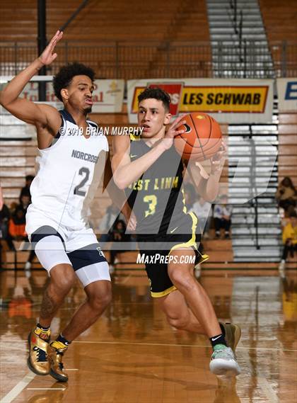 Thumbnail 3 in Norcross vs. West Linn (Les Schwab Invitational) photogallery.